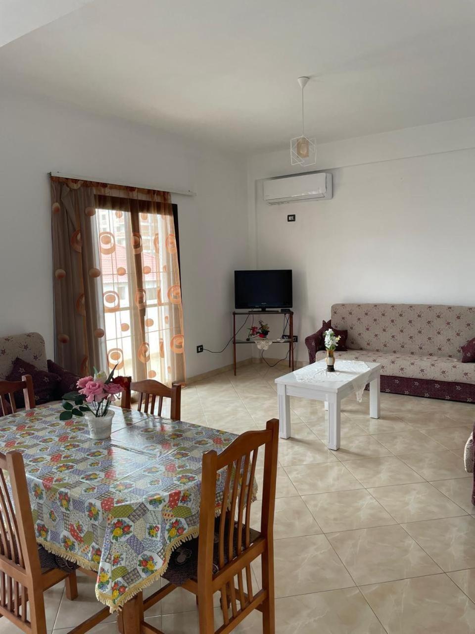 Casa Intera La Paghi Come Una Camera The Home With The Price Of A Room Durres Bagian luar foto