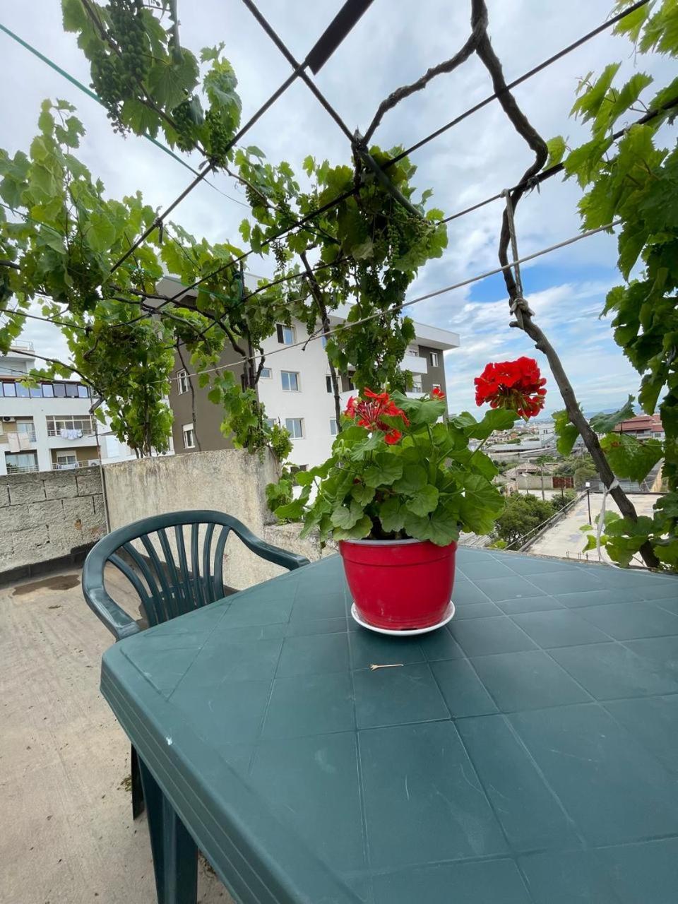 Casa Intera La Paghi Come Una Camera The Home With The Price Of A Room Durres Bagian luar foto